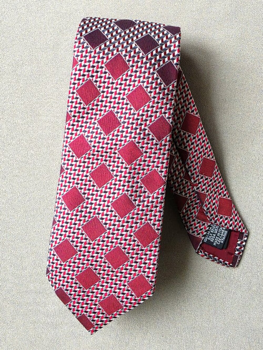 BOSS Hugo Boss Men's 100% Silk Necktie Narrow (Modern) ITALY Red / Black / White